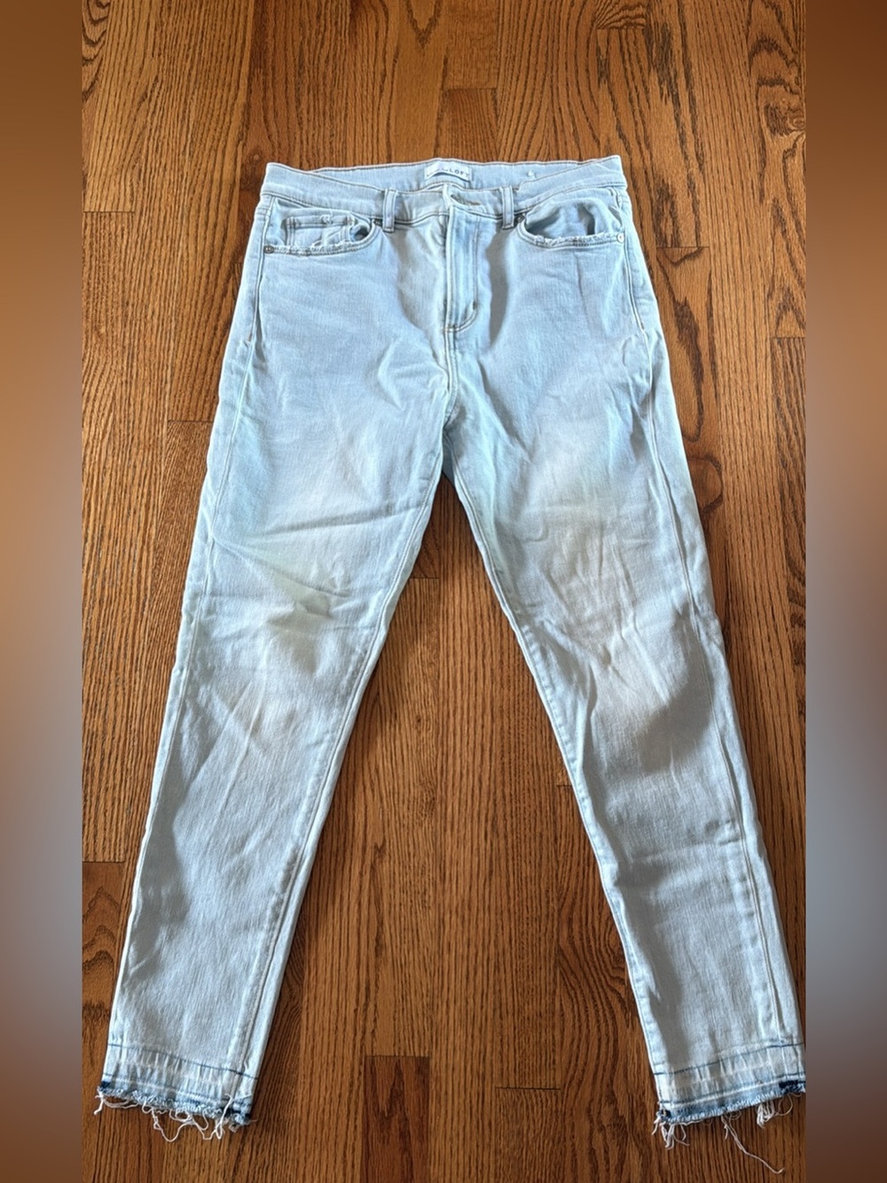 Women’s Light Wash Jeans